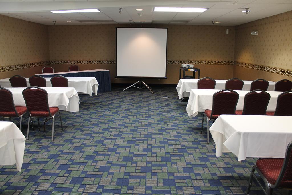 Days Inn & Suites By Wyndham Bridgeport - Clarksburg Dış mekan fotoğraf