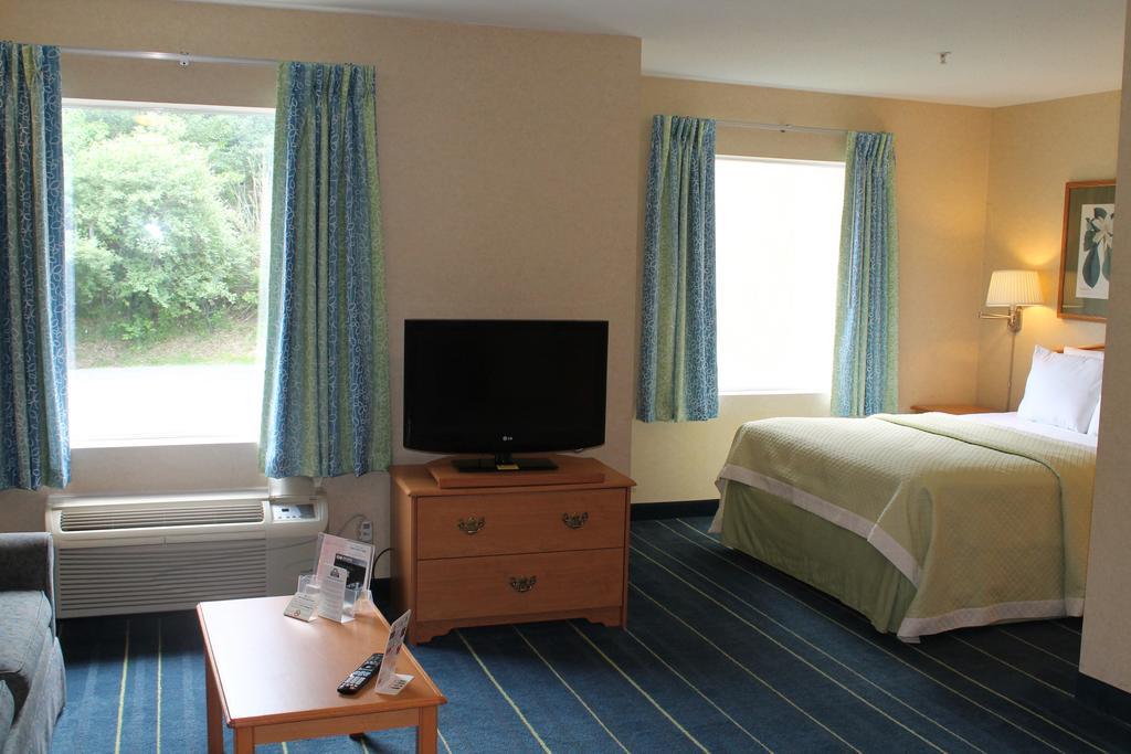 Days Inn & Suites By Wyndham Bridgeport - Clarksburg Dış mekan fotoğraf