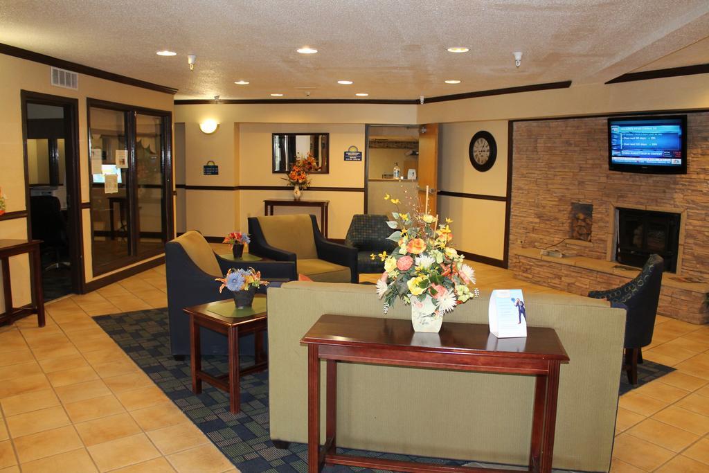 Days Inn & Suites By Wyndham Bridgeport - Clarksburg Dış mekan fotoğraf