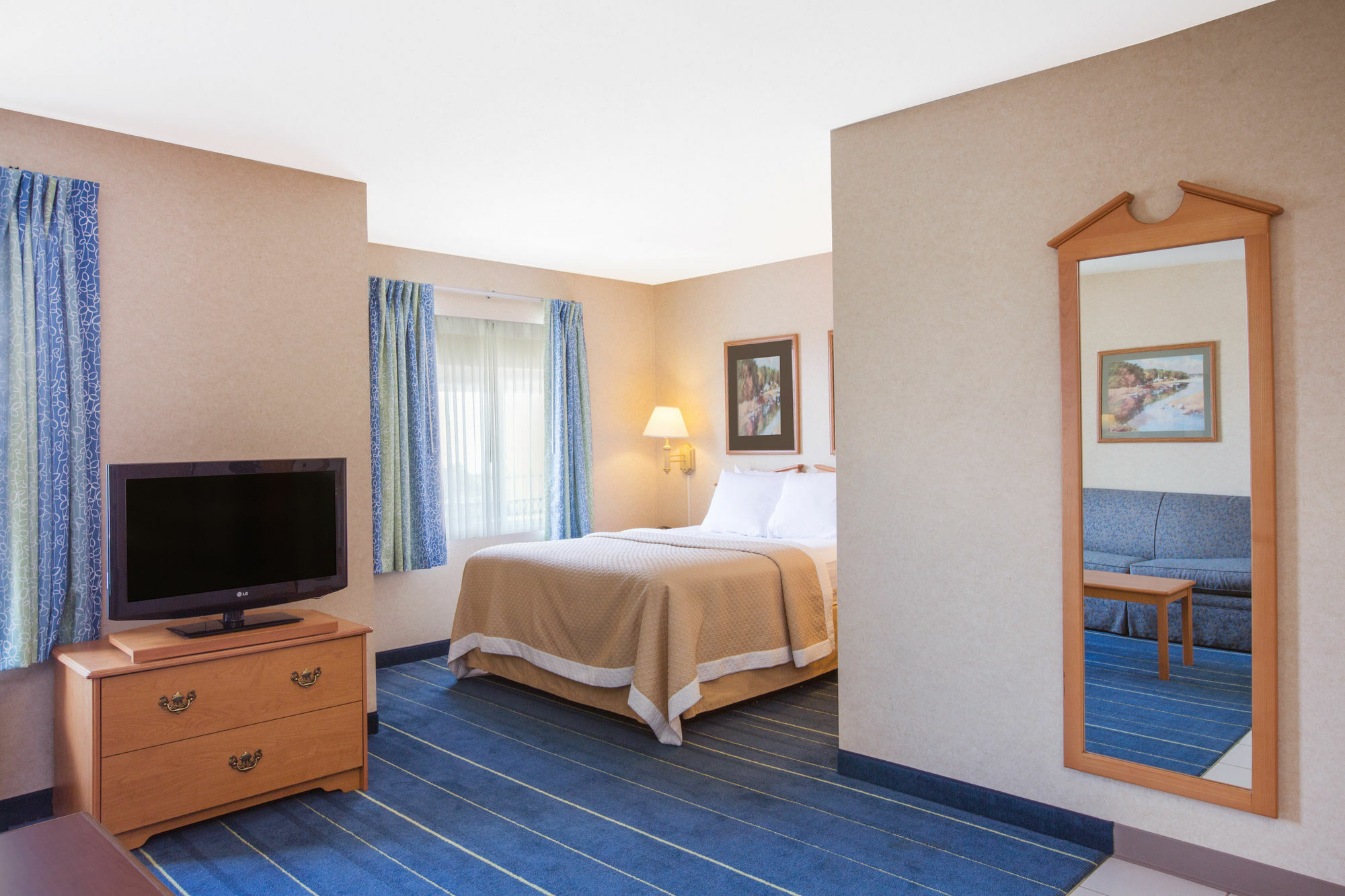 Days Inn & Suites By Wyndham Bridgeport - Clarksburg Dış mekan fotoğraf